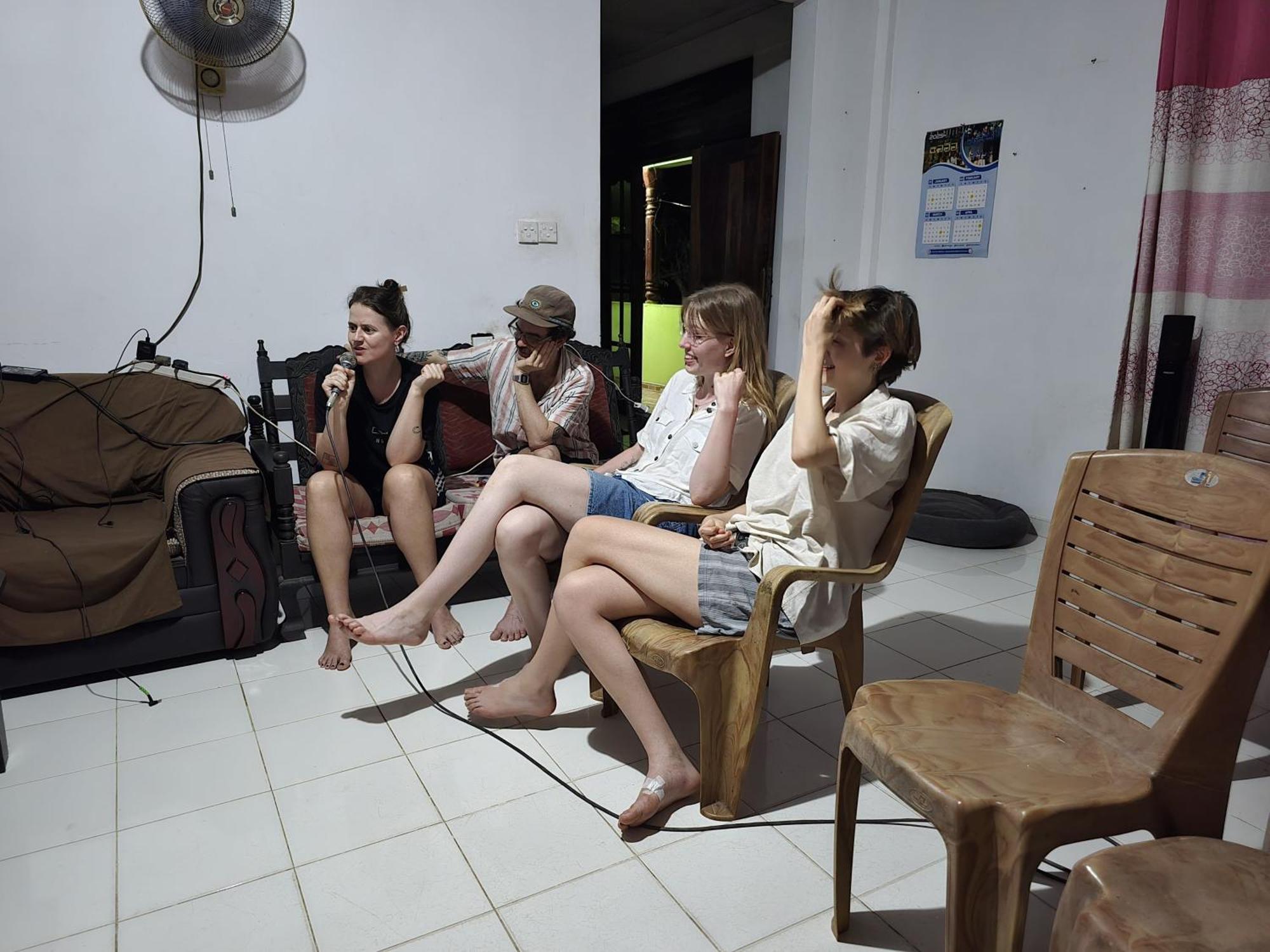 Jayaru Guest House โปลอนนารูวา ภายนอก รูปภาพ